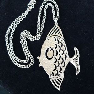 Vintage Estate 1970s Silvertone Fish Necklace